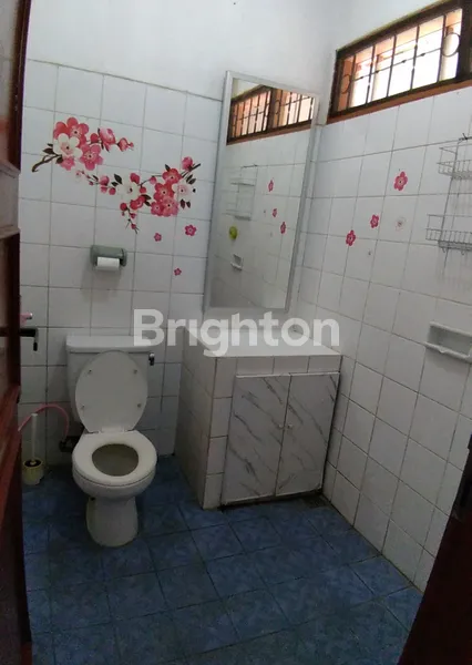 image RUMAH ASRI DI KOMP MARGAHAYU RAYA, BANDUNG (8)