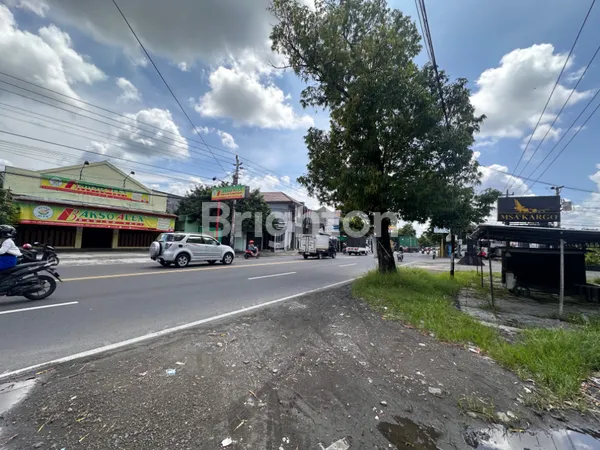 image GUDANG DI SOLO DAERAH STRATEGIS COLOMADU SOLO BARAT DEKAT DENGAN PINTU TOL KLODRAN (3)