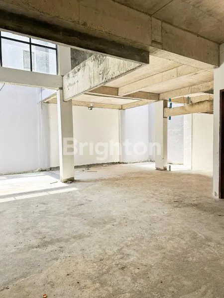 image GIVENCY ONE TYPE CHANNEL UK 11 X 22 M 3,5 TINGKAT (3)