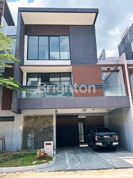 image GIVENCY ONE TYPE CHANNEL UK 11 X 22 M 3,5 TINGKAT (2)