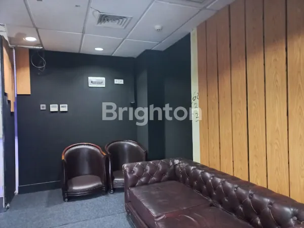 image DISEWAKAN GEDUNG OFFICE SPACE DENGAN INTERIOR ELEGENT DESIGN ESTETIK BEBAS GANJIL GENAP SETIA BUDI DEKAT SUDIRMAN STRATEGIS (4)