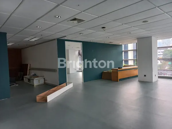 image DISEWAKAN GEDUNG OFFICE SPACE DENGAN INTERIOR ELEGENT DESIGN ESTETIK BEBAS GANJIL GENAP SETIA BUDI DEKAT SUDIRMAN STRATEGIS (6)