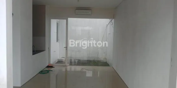 image RUMAH ROYAL RESIDENCE PERUMAHAN ELIT SURABAYA BARAT, SIAP HUNI (4)