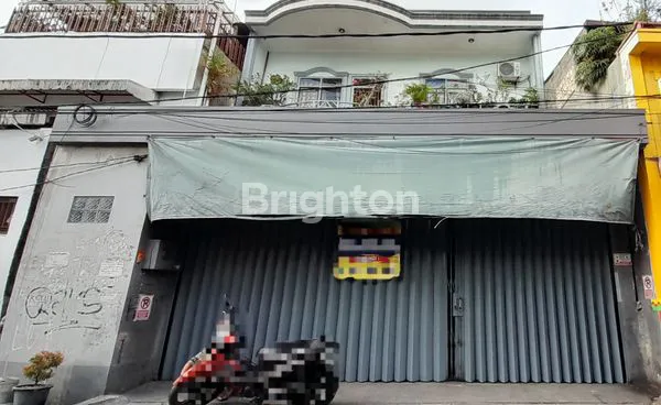 image RUMAH 2 LANTAI PINGGIR JALAN RAMAI DI PADEMANGAN, JAKARTA UTARA (1)