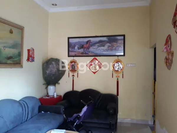 image RUMAH SEDUDUK PUTIH  (2)