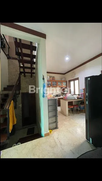 image RUMAH 2 1/2 LANTAI DEPAN SEKOLAH KESATUAN BOGOR (1)