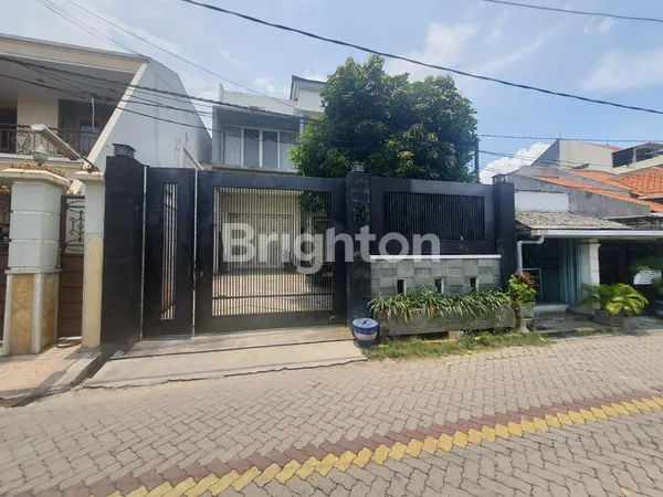 image JUAL RUMAH BERPERABOTAN SIAP HUNI DI PETEMON SIDOMULYO, SURABAYA. (1)
