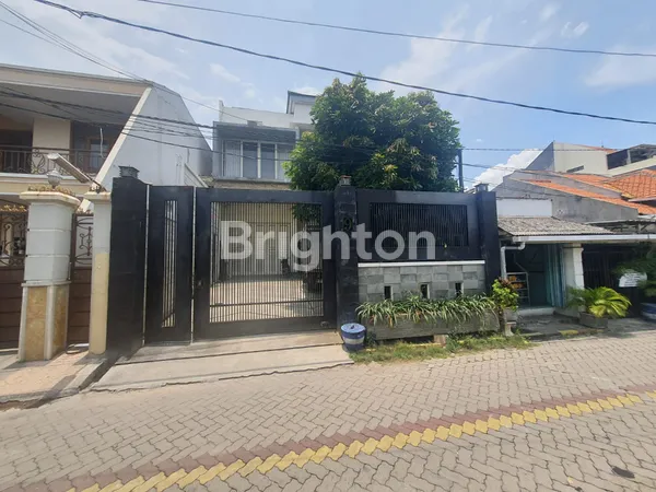 image JUAL RUMAH BERPERABOTAN SIAP HUNI DI PETEMON SIDOMULYO, SURABAYA. (2)
