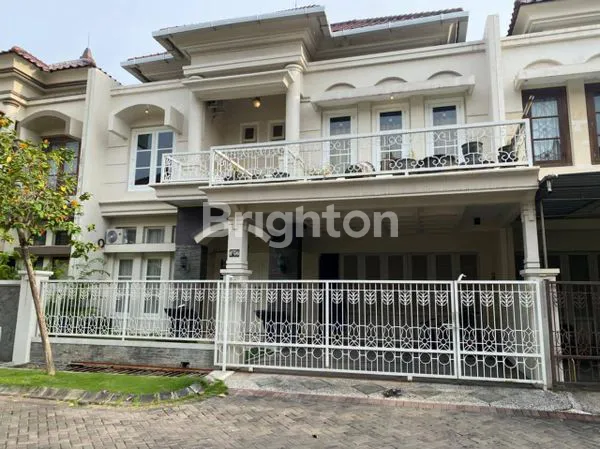RUMAH PRIBADI 2 LT DI CENTRAL PARK A YANI SURABAYA