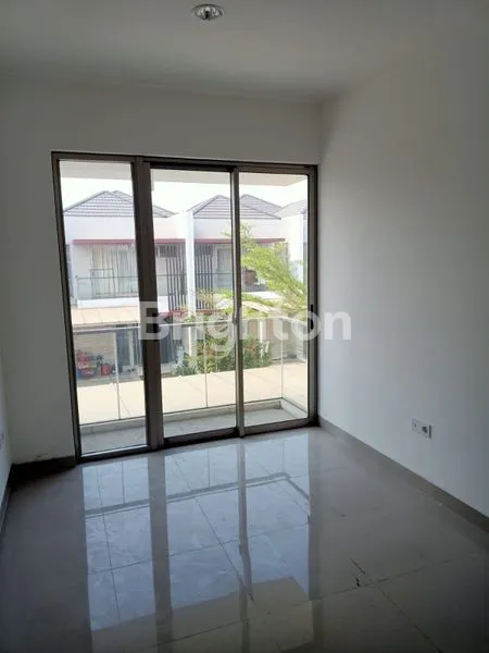 image MURAH!! RUMAH PIK 2 CLUSTER CLEVELAND UK.6X10M BRAND NEW, 2 LANTAI SIAP HUNI, SUDAH SHM BISA KPR (3)