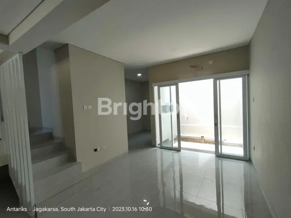 image HUNIAN CANTIK DI JAGAKARSA (8)