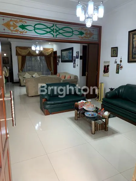 image JUAL RUMAH BESAR 2  LANTAI DI DAERAH BUNGA2 SUHAT KOTA MALANG (3)