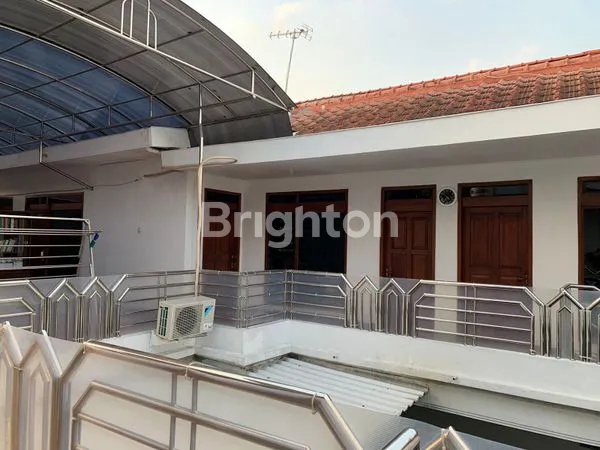 image JUAL RUMAH BESAR 2  LANTAI DI DAERAH BUNGA2 SUHAT KOTA MALANG (8)