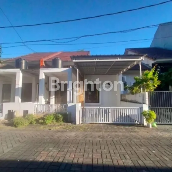 image KOALA REGENCY ONE GATE SIAP HUNI ROW LEBAR DEKAT MERR (1)