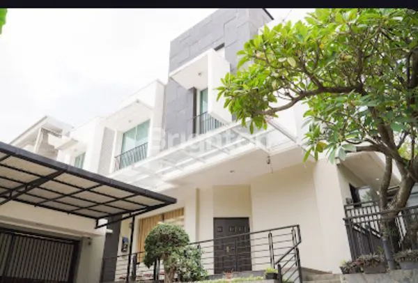 image RUMAH MEWAH 2 LANTAI KAWASAN ELITE BEBAS BANJIR (6)