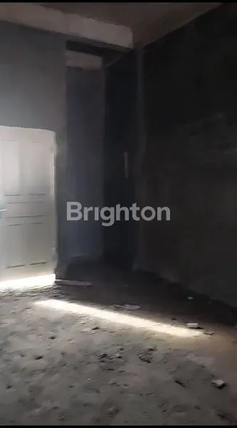 image RUMAH 2½ TINGKAT DALAM KOMPLEK MEDAN TIMUR (4)