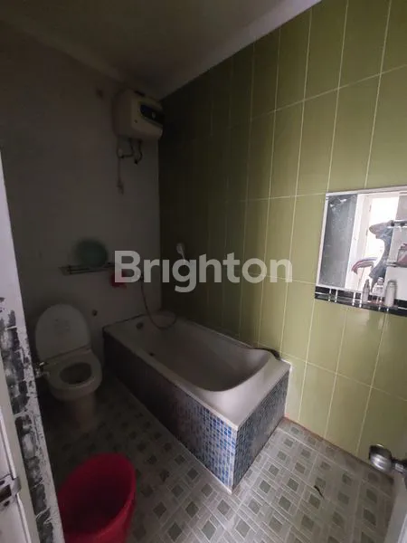 image RUMAH 1 LANTAI + SEMI FURNISH DI LINGKUNGAN NYAMAN TERAWAT SIAP HUNI GRAND DELTASARI (8)