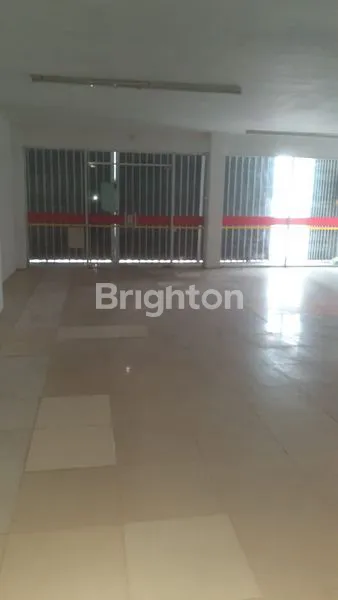 image RUKO DI PINGGIR JALAN RAYA LOKASI STRATEGIS DEKAT KE KOKAS ARAH SUDIRMAN TEBET JAKARTA SELATAN (1)