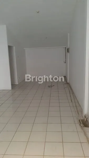 image RUKO DI PINGGIR JALAN RAYA LOKASI STRATEGIS DEKAT KE KOKAS ARAH SUDIRMAN TEBET JAKARTA SELATAN (7)