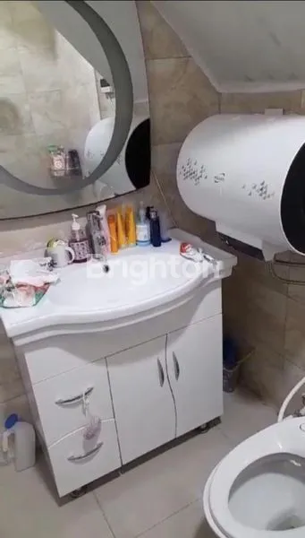 image RUMAH CANTIK, 2 LANTAI DI BINTARA JAYA IV DALAM (4)