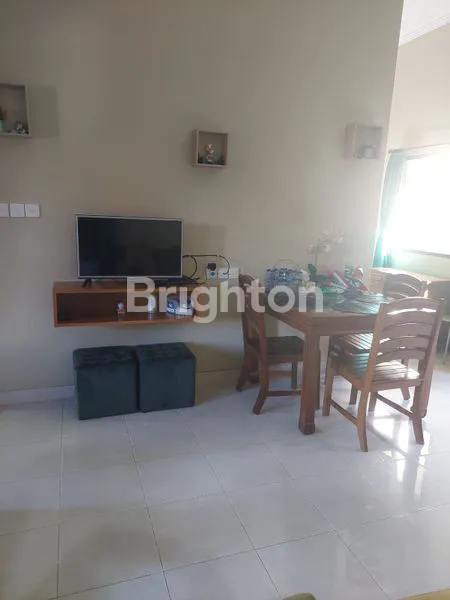 image RUMAH 1 LANTAI DENGAN KONDISI YANG TERAWAT BAIK DAN BERSIH, FULLY FURNISHED SIAP HUNI DILOKASI YANG TENANG DAN NYAMAN DALAM KOMPLEK PERUMAHAN AREA JALAN RAYA KAMPUS UNUD JIMBARAN (3)