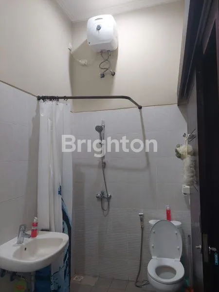 image RUMAH 1 LANTAI DENGAN KONDISI YANG TERAWAT BAIK DAN BERSIH, FULLY FURNISHED SIAP HUNI DILOKASI YANG TENANG DAN NYAMAN DALAM KOMPLEK PERUMAHAN AREA JALAN RAYA KAMPUS UNUD JIMBARAN (5)