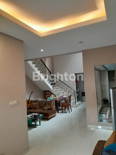 image RUMAH KEBRAON DEKAT GRAND HARVEST, GUNUNGSARI, WIYUNG, LAKARSANTRI, MASTRIP (1)