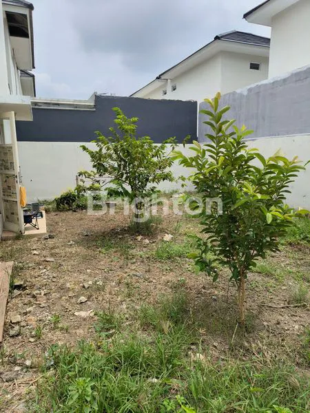 image RUMAH MINIMALIS POJOK JALAN UTAMA JALAN KEMBAR (2)