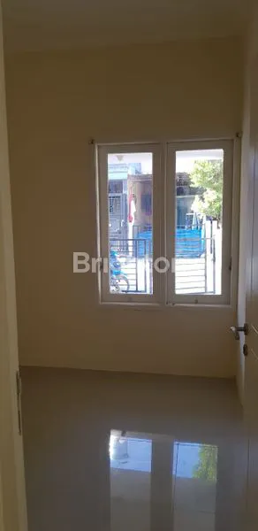 image PERUM GREEN LAKE - WONOREJO (5)