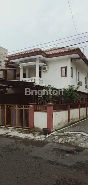image RUMAH TENGAH KOTA SOLO BISA UNTUK KOST (2)