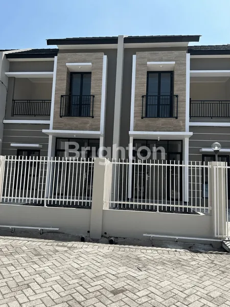 image RUMAH MURAH STRATEGIS DP NOL CUMA 2 MENIT KE SURABAYA (2)