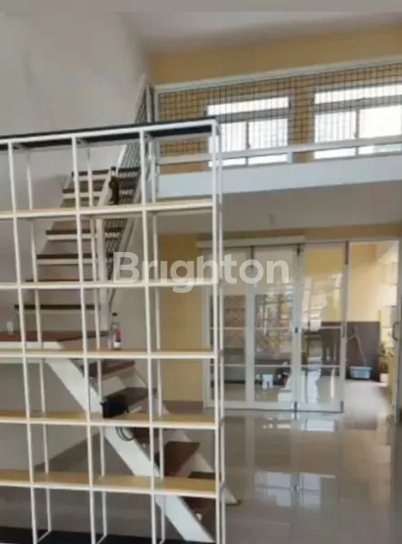 image RUMAH MINIMALIS DI JALAN DANAU-DANAU, SAWOJAJAR LENGKAP DENGAN MEZZANINE (2)