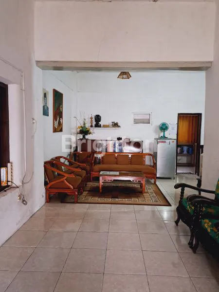 image RUMAH KLASIK LAHAN YANG LUAS COCOK UNTUK HOMESTAY ATAU DISEWAKAN DI KOTA WISATA BATU (3)