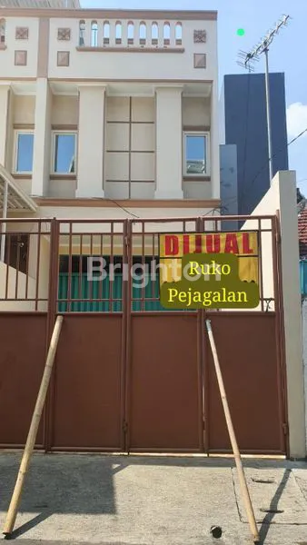 image PEKOJAN RUKO HOKKY BARU SIAP HUNI NGANTONG (1)