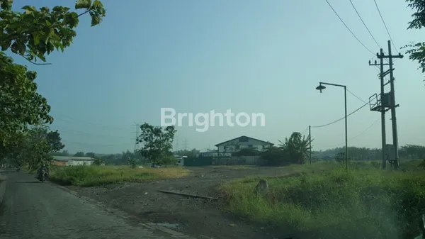 TANAH DAN BANGUNAN DI MAYJEND SUNGKONO LOKASI BAGUS STRATEGIS !