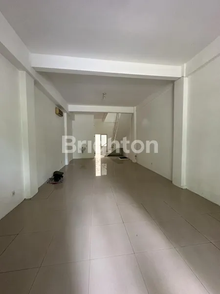 image RUKO BARU RENOVASI SIAP PAKAI MURAH PARKIRAN LUAS NOL JALAN MERR CENTRAL BUSINESS PARK (2)