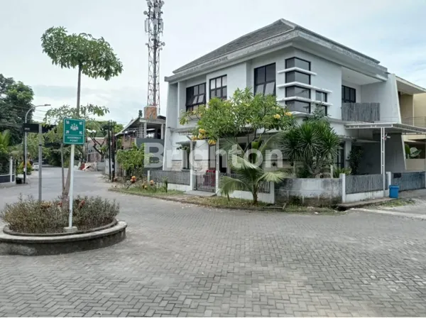 image RUMAH TINGGAL SIAP HUNI LOKASI HOOK PERUMAHAN MASJID AGUNG RESIDENCE (1)