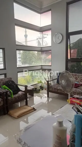 image RUMAH TINGGAL SIAP HUNI LOKASI HOOK PERUMAHAN MASJID AGUNG RESIDENCE (5)