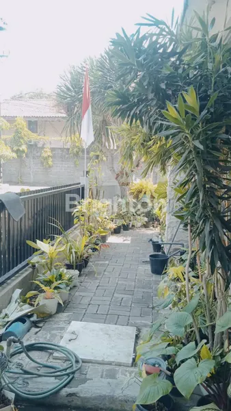 image RUMAH TINGGAL SIAP HUNI LOKASI HOOK PERUMAHAN MASJID AGUNG RESIDENCE (7)