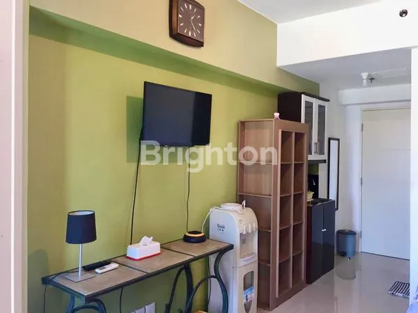 image JUAL APARTEMEN TANGLIN 1 BR STUDIO VIEW CITY DAN POOL FULL FURNISHED CONNECT PAKUWON MALL DEKAT LENMARC PETRA UBAYA CIPUTRA (3)