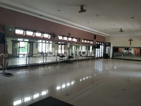 image RUMAH 2 LANTAI BAGUS TERAWAT DI MANYAR (3)