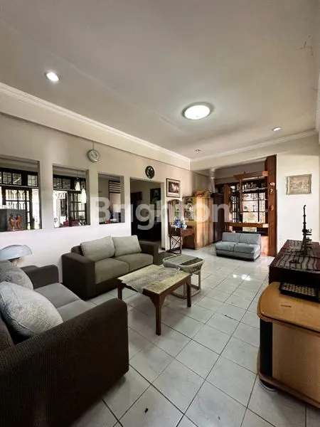 image RUMAH HITUNG TANAH DI MERUYA UTARA KEMBANGAN JAKARTA BARAT (5)