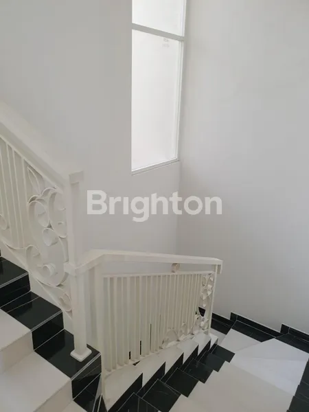 image RUMAH BARU GRESS MINIMALIS ROW LEBAR SIAP HUNI WISMA PERMAI DEKAT GALAXY MALL (6)