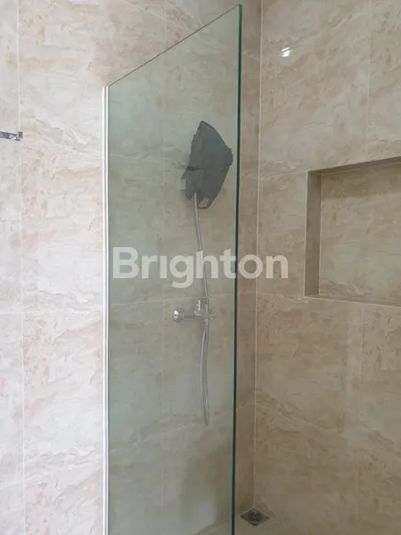 image RUMAH BARU GRESS MINIMALIS ROW LEBAR SIAP HUNI WISMA PERMAI DEKAT GALAXY MALL (8)