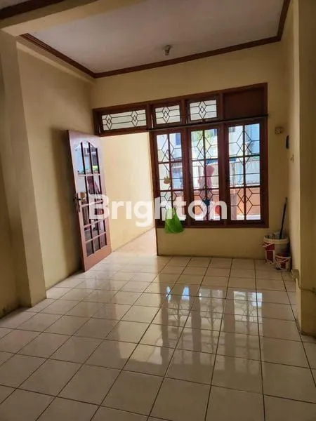 image RUMAH TANJUNG DUREN ALPUKAT 2 TINGKAT JALAN 2 MOBIL MURAH  3M X 15M SHM JAKBAR (1)