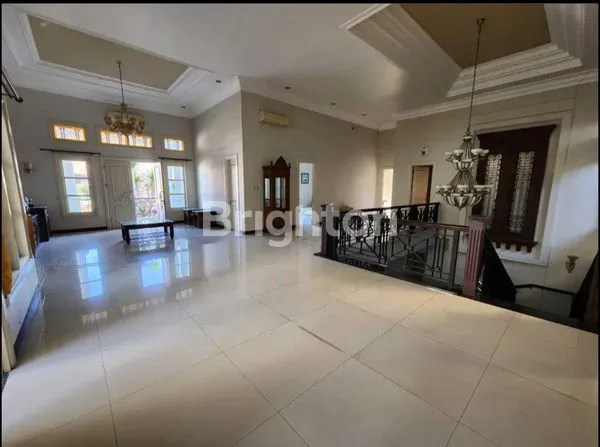image RUMAH MEWAH 700M2 FULL FURNISH DI MANYAR KERTOARJO SURABAYA (8)