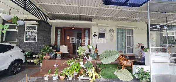 image RUMAH 2,5 LANTAI DI BSD TANGERANG (2)