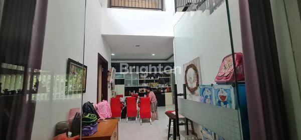 image RUMAH 2,5 LANTAI DI BSD TANGERANG (7)