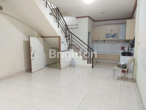 image RUKO 3 LANTAI JELAMBAR SIAP HUNI (3)