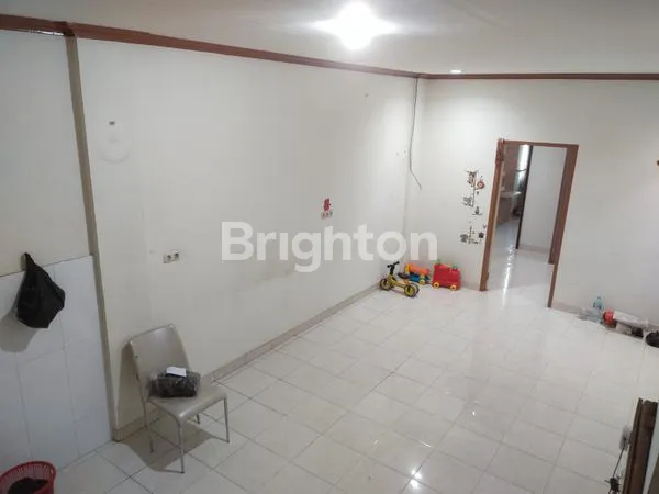 image RUKO 3 LANTAI JELAMBAR SIAP HUNI (4)